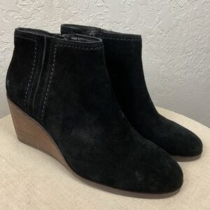 Lucky Brand Black Suede Zaccy Wedge Ankle Boots Size 8.5